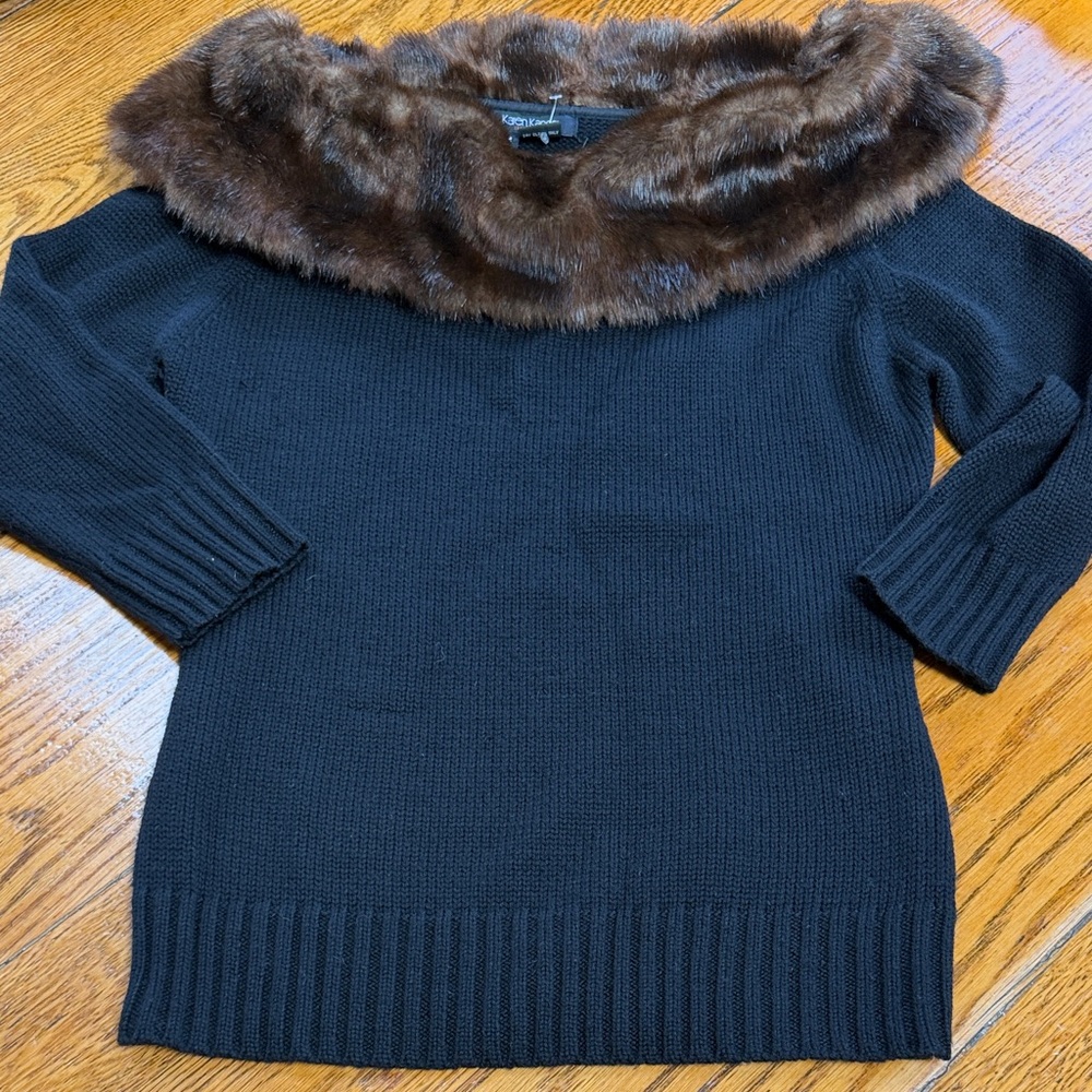 Karen Kane Merino Wool black boat neck sweater with faux fur collar. Medium.